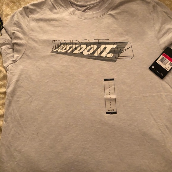 Nike t-shirts Large - Picture 2 of 3